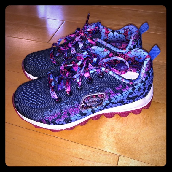 sketchers girls size 1